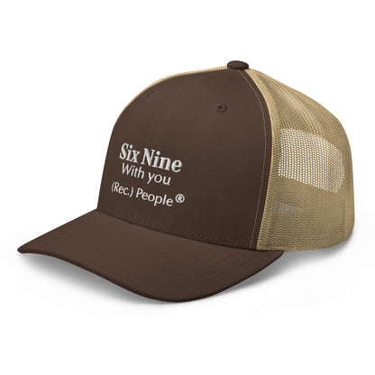 Six Nine gorra trucker mensaje blanco (3 colores)