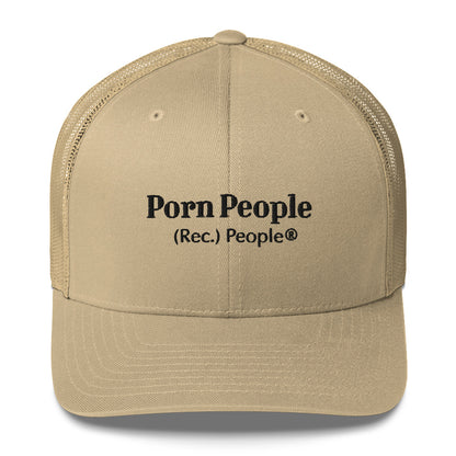 Porn People gorra trucker beige