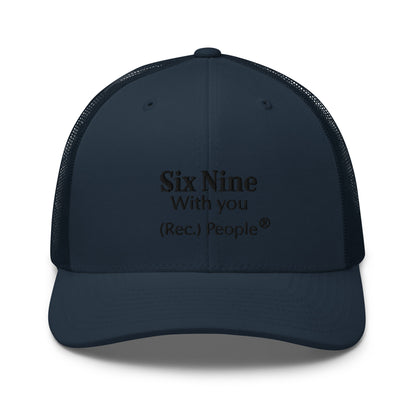 Six Nine gorra trucker mensaje negro (3 colores)