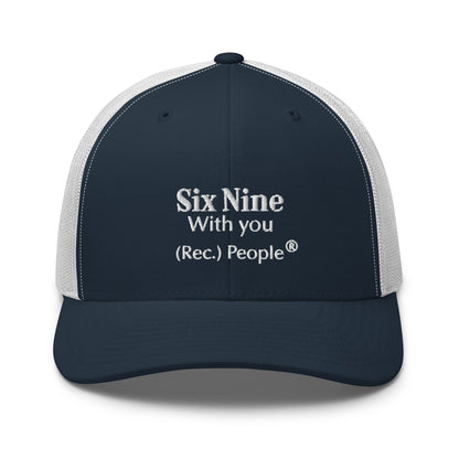 Six Nine gorra trucker mensaje blanco (3 colores)