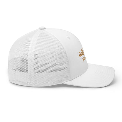 Only Nudes Gold Couture gorra trucker blanca